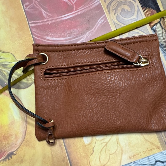 Street level - Picture 2 of 4